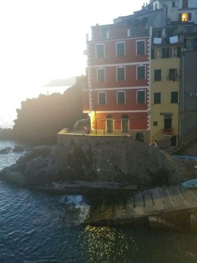 Ca'La Luna - In Centro Con Terrazza Riomaggiore Exterior foto